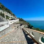 Capri Villa *