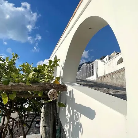 Vila Capri *